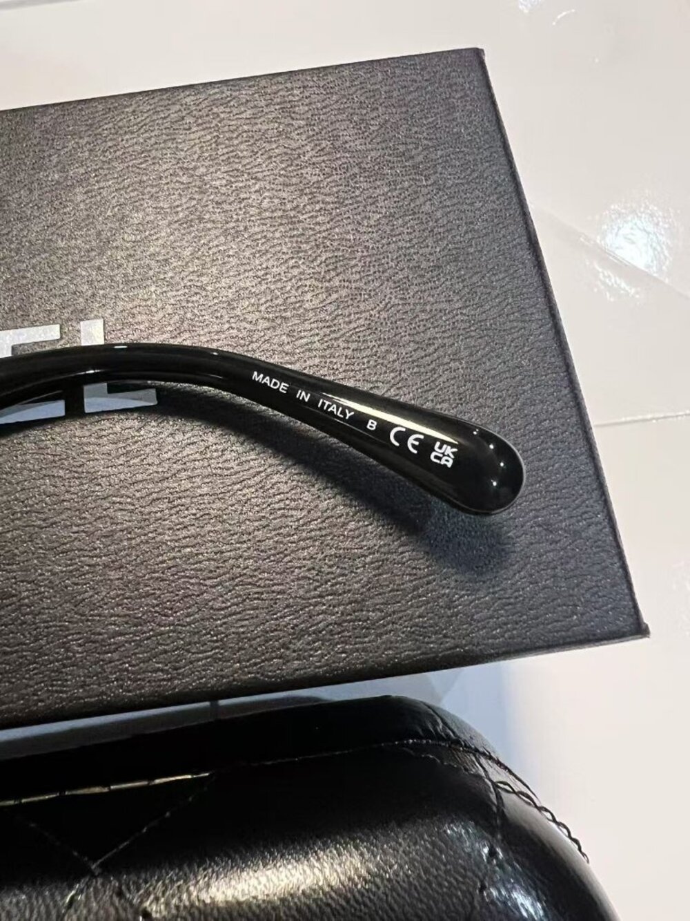 CHANEL Sunglasses Women's Polarized-Black/White CC Logo New With Box - Picture 7 of 9